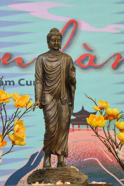 Dharma talks about Things to do in the 4th day practice.