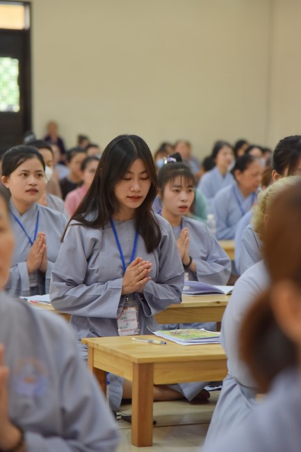 Dharma talks about Things to do in the 4th day practice.