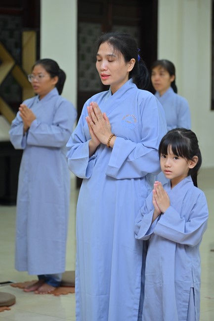 Dharma talks about Things to do in the 4th day practice.