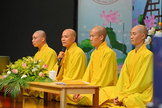 Dharma talks about Things to do in the 4th day practice.