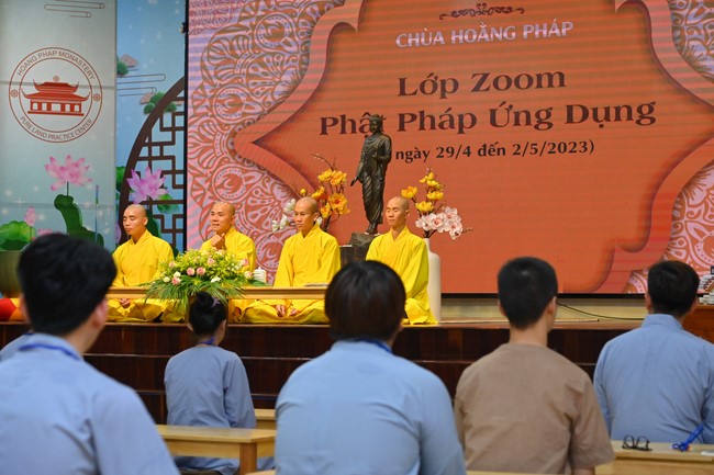 Dharma talks about Things to do in the 4th day practice.