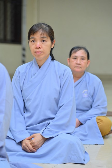 Dharma talks about Things to do in the 4th day practice.