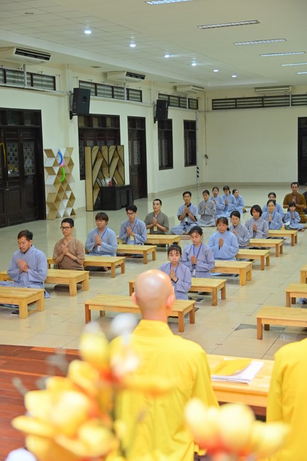 Dharma talks about Things to do in the 4th day practice.