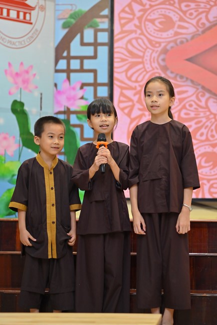 Dharma talks about Things to do in the 4th day practice.