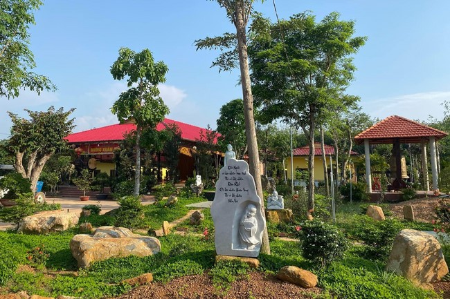 Repentance ceremony on March 14th, Year of the Cat at Suoi Phap Pagoda, Tay Ninh