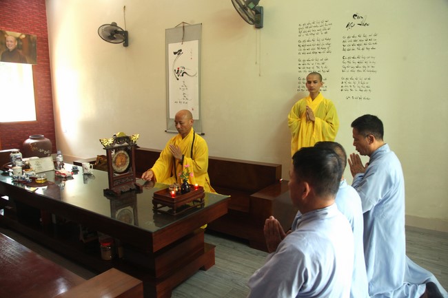 One- day Retreat at Giai Lam Pagoda - Ha Tinh