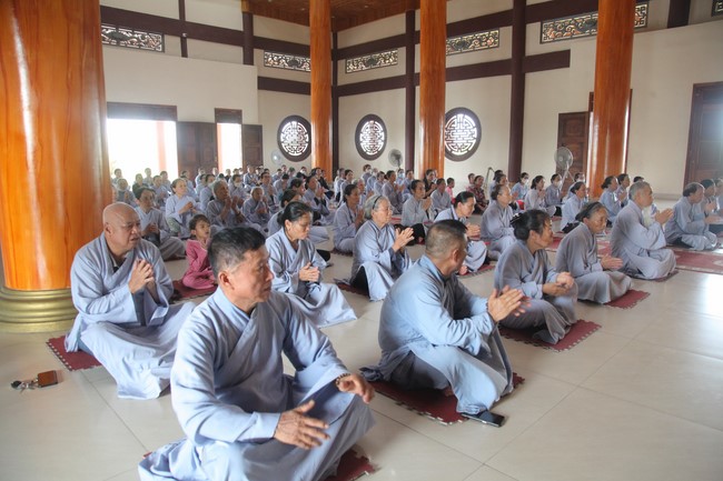 One- day Retreat at Giai Lam Pagoda - Ha Tinh
