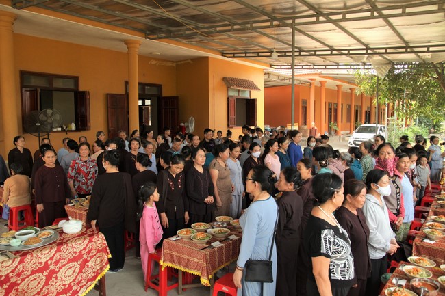 One- day Retreat at Giai Lam Pagoda - Ha Tinh