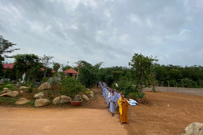 One-Day Peaceful Retreat at Suoi Phap Pagoda