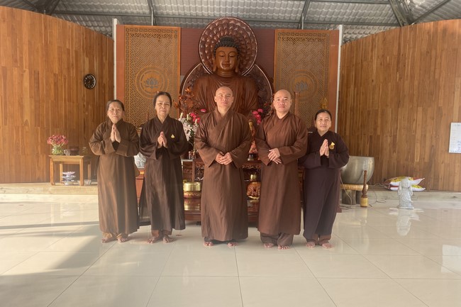 One-Day Peaceful Retreat at Suoi Phap Pagoda