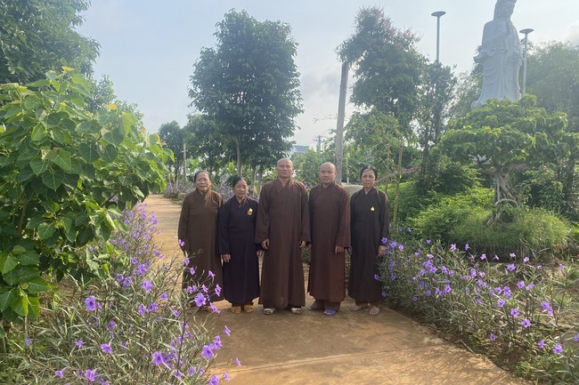 One-Day Peaceful Retreat at Suoi Phap Pagoda