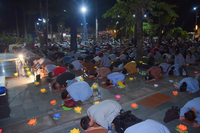 Repentant ceremony for the names of Bodhisattva Avalokitesvara