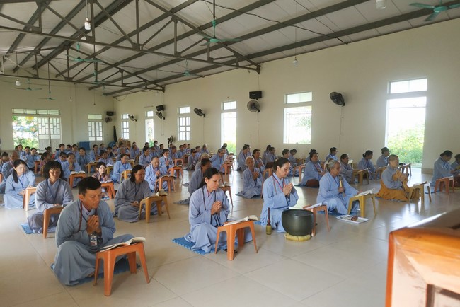 One - Day Practice at Dong Cao pagoda, Thanh Hoa