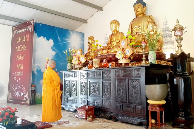 One - Day Practice at Dong Cao pagoda, Thanh Hoa