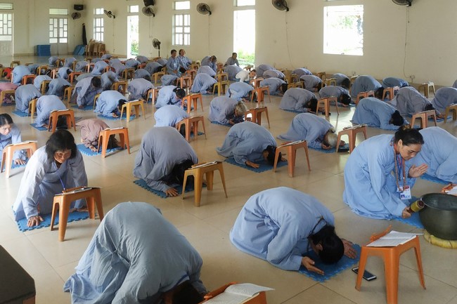 One - Day Practice at Dong Cao pagoda, Thanh Hoa