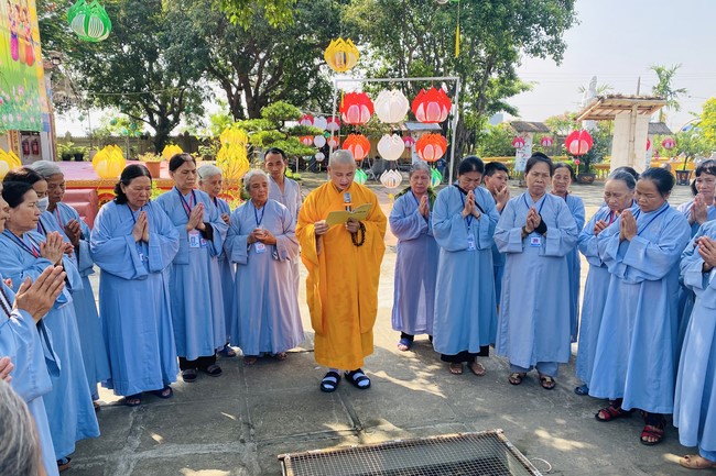 One - Day Practice at Dong Cao pagoda, Thanh Hoa