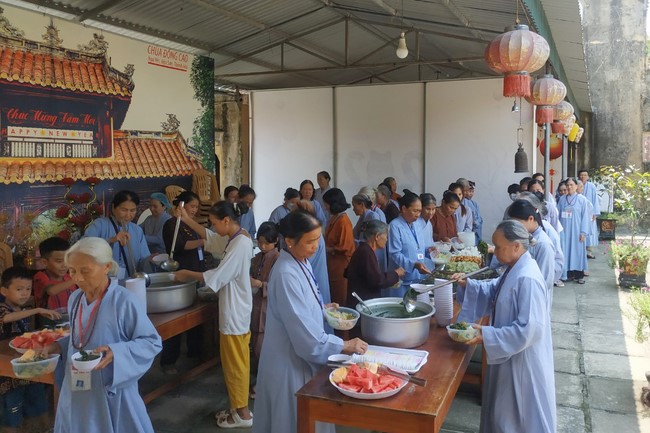 One - Day Practice at Dong Cao pagoda, Thanh Hoa