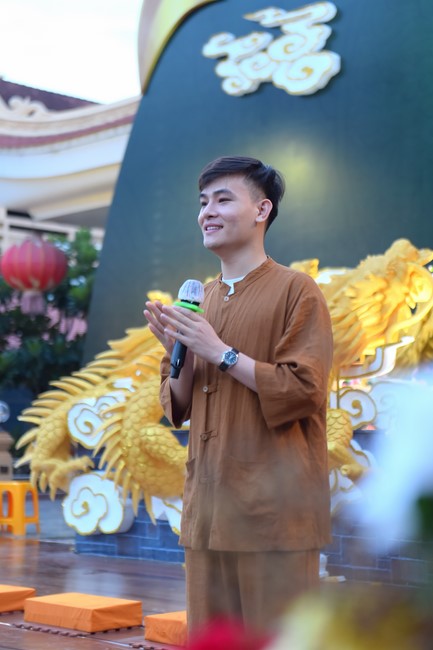 “Compassion is the Reason to Live Retreat of Nhan Sinh Club.