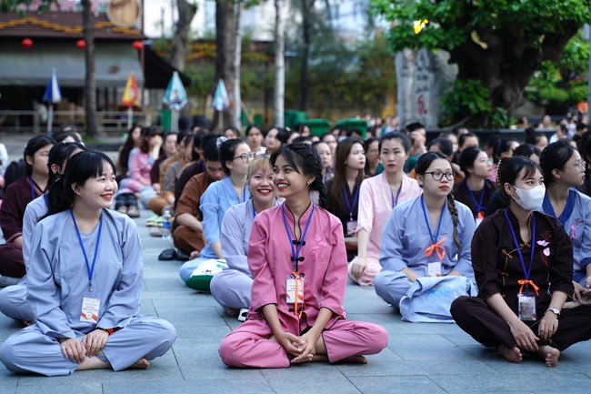 “Compassion is the Reason to Live Retreat of Nhan Sinh Club.