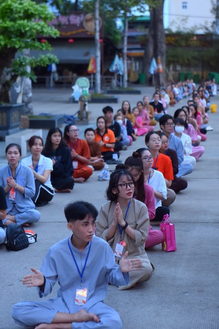 “Compassion is the Reason to Live Retreat of Nhan Sinh Club.