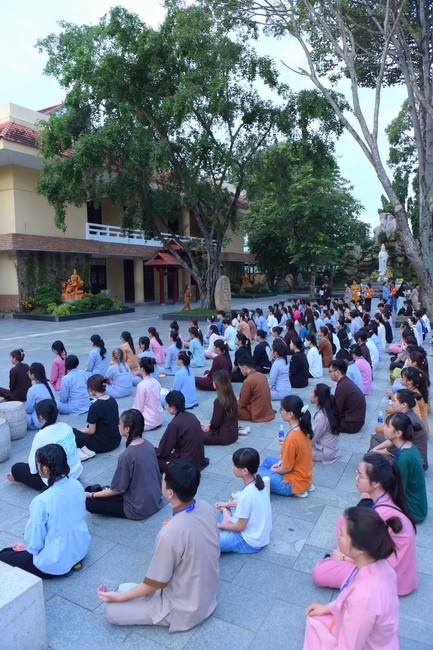 “Compassion is the Reason to Live Retreat of Nhan Sinh Club.