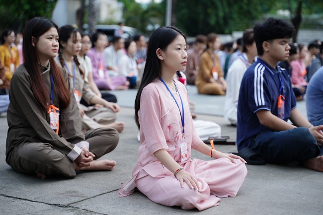 “Compassion is the Reason to Live Retreat of Nhan Sinh Club.