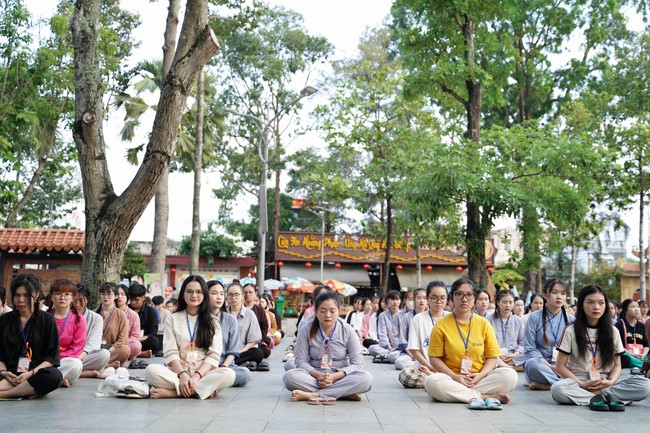 “Compassion is the Reason to Live Retreat of Nhan Sinh Club.