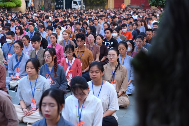 “Compassion is the Reason to Live Retreat of Nhan Sinh Club.