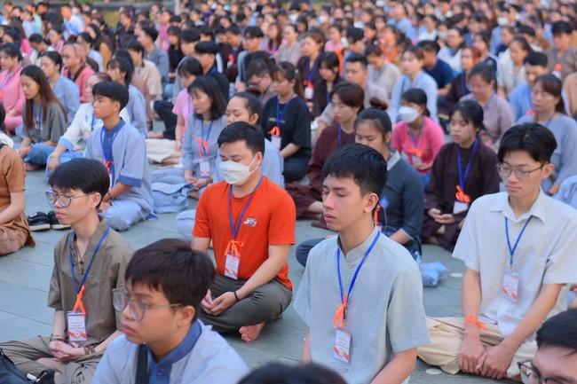 “Compassion is the Reason to Live Retreat of Nhan Sinh Club.