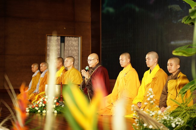 “Compassion is the Reason to Live Retreat of Nhan Sinh Club.