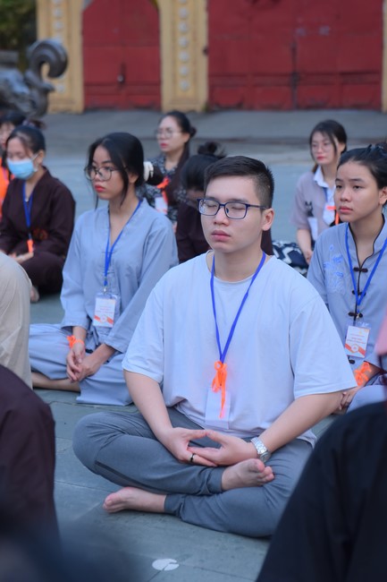 “Compassion is the Reason to Live Retreat of Nhan Sinh Club.