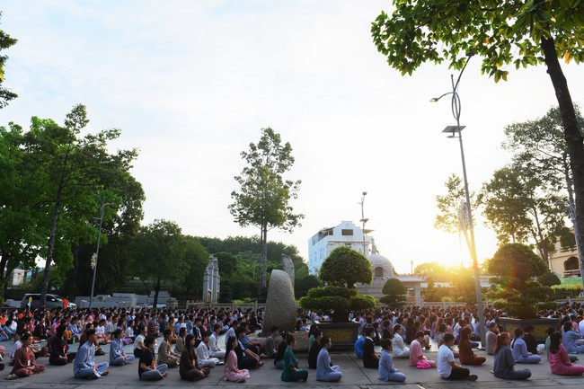 “Compassion is the Reason to Live Retreat of Nhan Sinh Club.