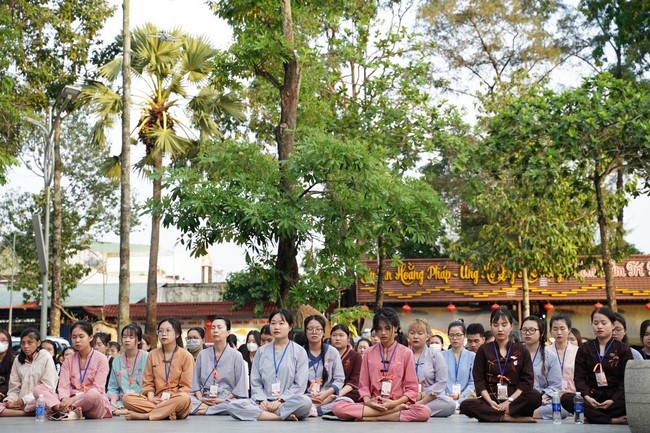 “Compassion is the Reason to Live Retreat of Nhan Sinh Club.