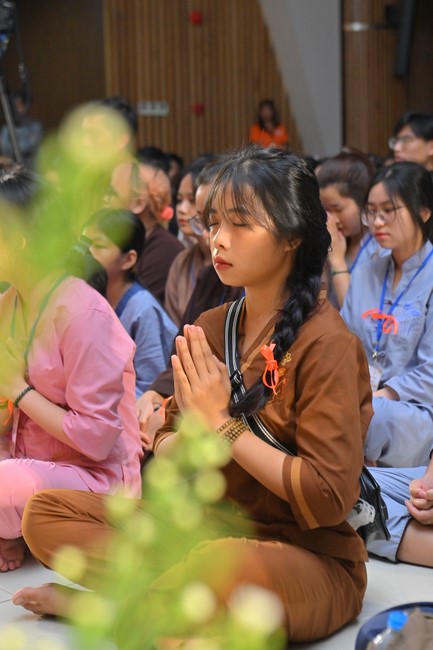 “Compassion is the Reason to Live Retreat of Nhan Sinh Club.