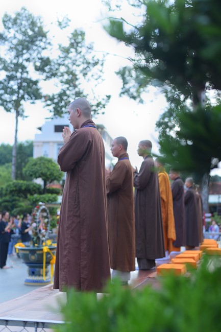 “Compassion is the Reason to Live Retreat of Nhan Sinh Club.