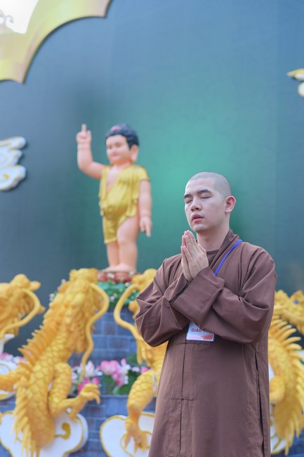 “Compassion is the Reason to Live Retreat of Nhan Sinh Club.