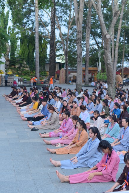 “Compassion is the Reason to Live Retreat of Nhan Sinh Club.