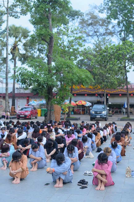 “Compassion is the Reason to Live Retreat of Nhan Sinh Club.