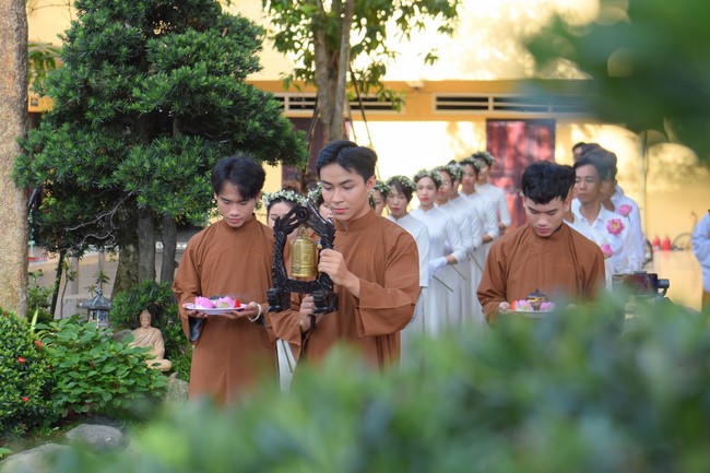 “Compassion is the Reason to Live Retreat of Nhan Sinh Club.