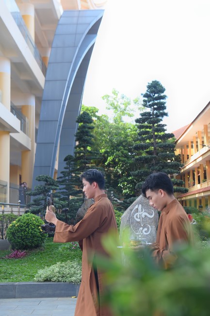 “Compassion is the Reason to Live Retreat of Nhan Sinh Club.