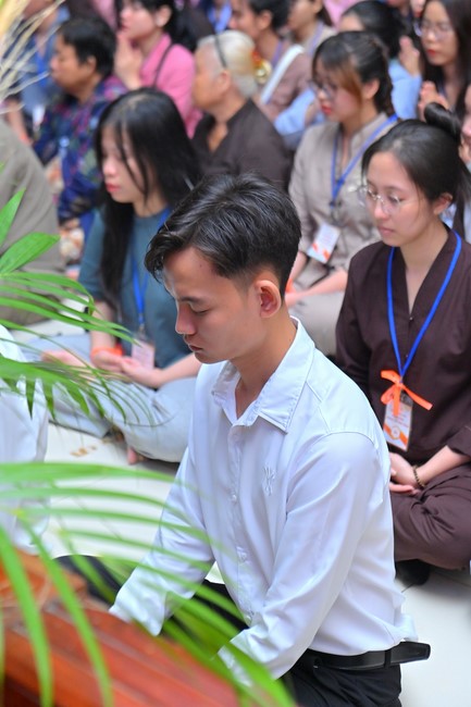 “Compassion is the Reason to Live Retreat of Nhan Sinh Club.