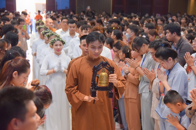 “Compassion is the Reason to Live Retreat of Nhan Sinh Club.