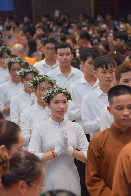 “Compassion is the Reason to Live Retreat of Nhan Sinh Club.