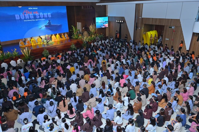 “Compassion is the Reason to Live Retreat of Nhan Sinh Club.