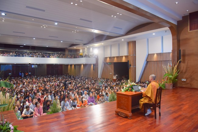 “Compassion is the Reason to Live Retreat of Nhan Sinh Club.