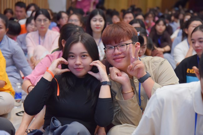 “Compassion is the Reason to Live Retreat of Nhan Sinh Club.