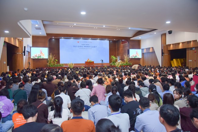 “Compassion is the Reason to Live Retreat of Nhan Sinh Club.