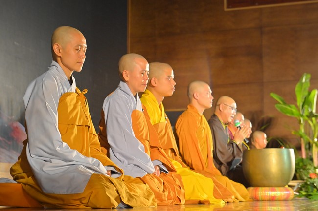 “Compassion is the Reason to Live Retreat of Nhan Sinh Club.