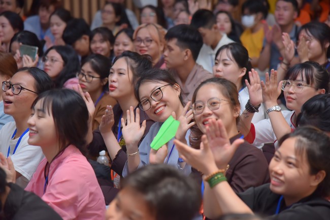 “Compassion is the Reason to Live Retreat of Nhan Sinh Club.