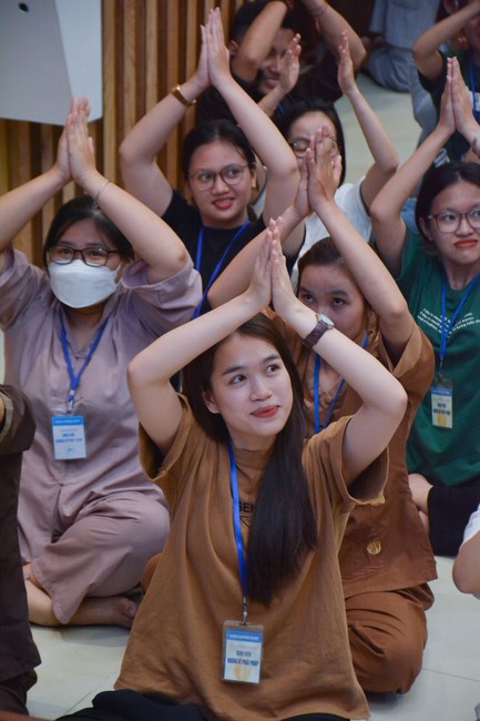 “Compassion is the Reason to Live Retreat of Nhan Sinh Club.